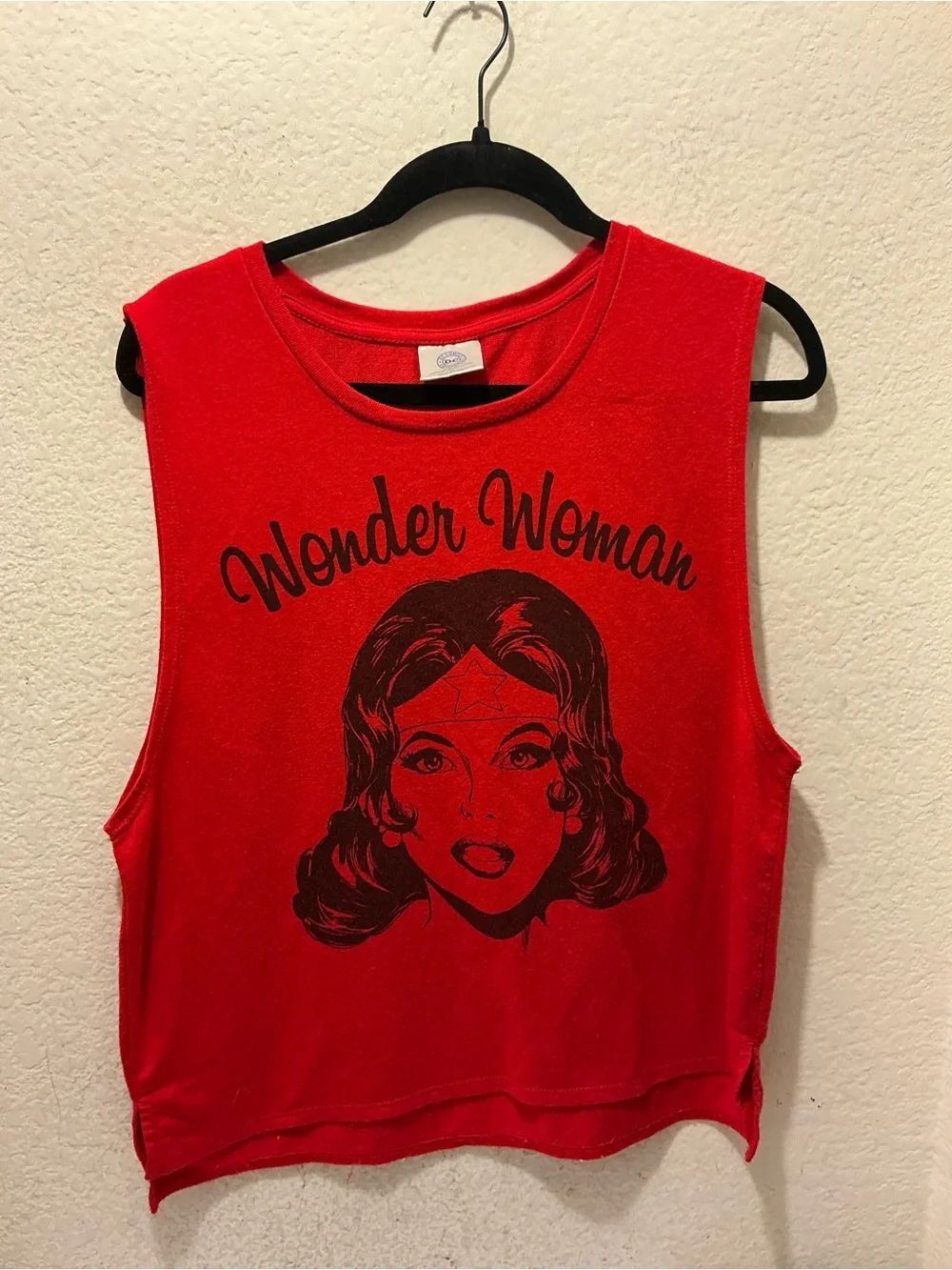 Wonder Woman Red Sleeveless Graphic Tank Top